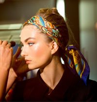 Yaz makyajı: Dolce & Gabbana Akdeniz Güzeli Makyajı Nasıl Yapılır?